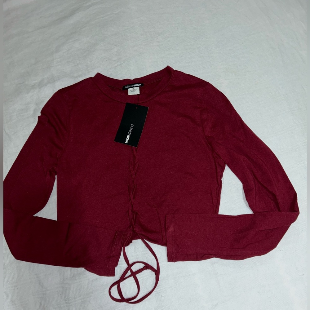 FASHION NOVA LACE UP BURGUNDY CROP TOP